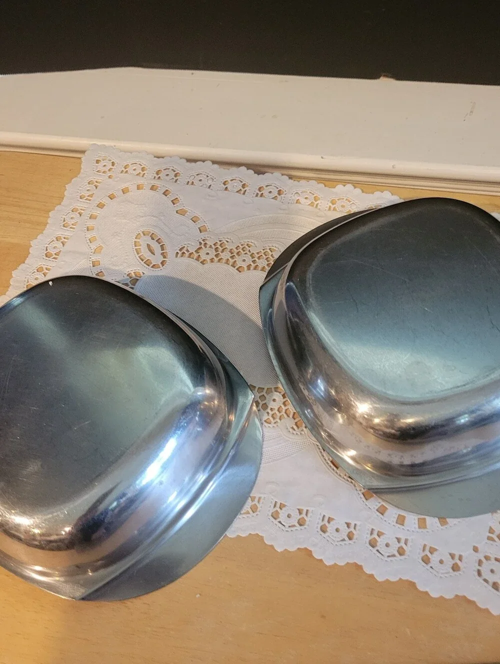 Cultura 18-8 Stainless Steel Rectangle Cafeteria Trays (Set of 2) - 8.5